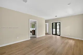 Propiedad en alquiler con 3 habitaciones y 3.5 baños en Coral Gables