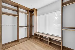 Propiedad en alquiler con 3 habitaciones y 3.5 baños en Coral Gables