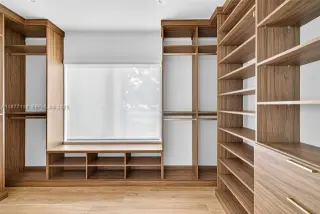 Propiedad en alquiler con 3 habitaciones y 3.5 baños en Coral Gables