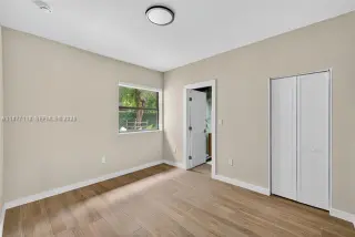 Propiedad en alquiler con 3 habitaciones y 3.5 baños en Coral Gables