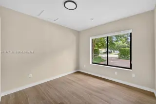 Propiedad en alquiler con 3 habitaciones y 3.5 baños en Coral Gables