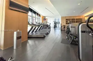 Propiedad en alquiler con 1 dormitorio y 1.5 baños en Miami