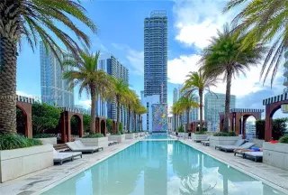 Propiedad en alquiler con 1 dormitorio y 1.5 baños en Miami