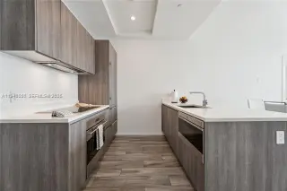 Propiedad en alquiler con 1 dormitorio y 1.5 baños en Miami