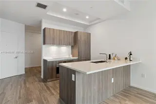 Propiedad en alquiler con 1 dormitorio y 1.5 baños en Miami