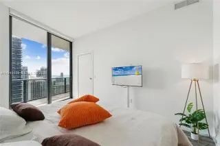 Propiedad en alquiler con 1 dormitorio y 1.5 baños en Miami