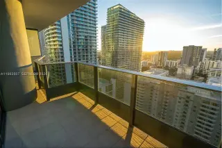 Propiedad en alquiler con 1 dormitorio y 1.5 baños en Miami