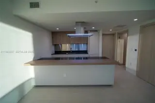 Propiedad en alquiler con 1 dormitorio y 1.5 baños en Miami