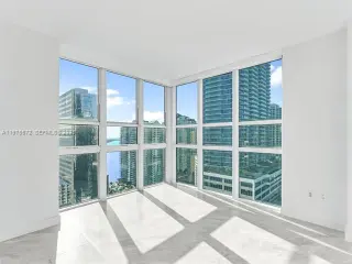 Propiedad en alquiler con 2 habitaciones y 2.5 baños en Miami