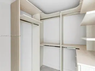 Propiedad en alquiler con 2 habitaciones y 2.5 baños en Miami