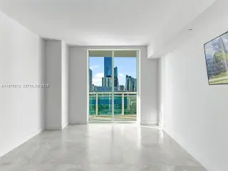 Propiedad en alquiler con 2 habitaciones y 2.5 baños en Miami