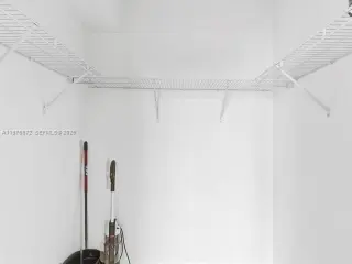 Propiedad en alquiler con 2 habitaciones y 2.5 baños en Miami
