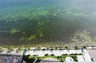Propiedad en alquiler con 2 habitaciones y 3 baños en Miami