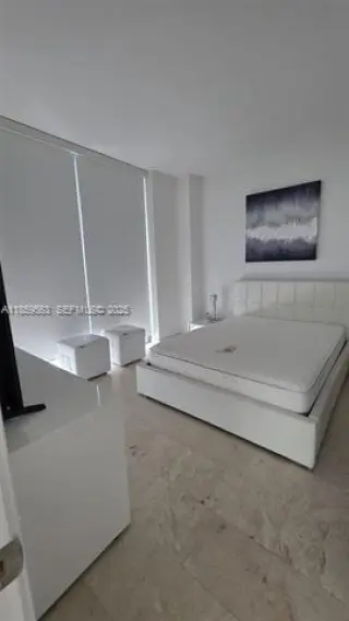 Propiedad en alquiler con 2 habitaciones y 2.5 baños en Miami
