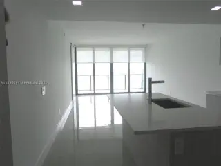 Propiedad en alquiler con 1 dormitorio y 1.5 baños en Miami