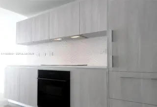 Propiedad en alquiler con 1 dormitorio y 1.5 baños en Miami