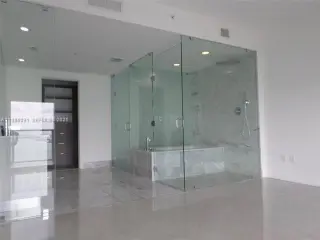 Propiedad en alquiler con 1 dormitorio y 1.5 baños en Miami