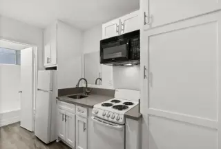 1 Bed 1 Bath Ap in Los Angeles