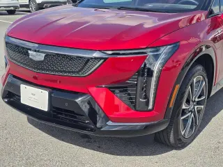 2025 CADILLAC OPTIQ