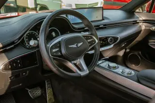 2024 Genesis GV70