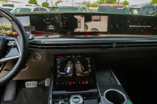 2025 CADILLAC Escalade-V