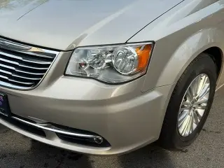 2015 Chrysler Town & Country Touring-L