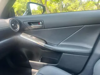 2023 Lexus IS