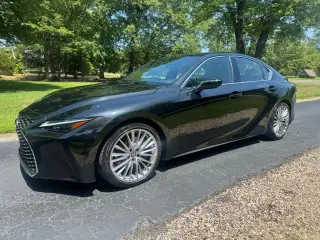 2023 Lexus IS