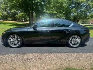 2023 Lexus IS