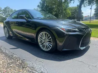 2023 Lexus IS