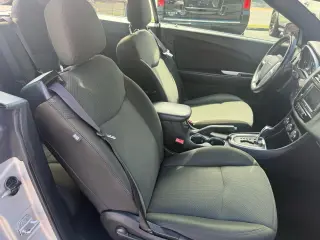2011 Chrysler 200