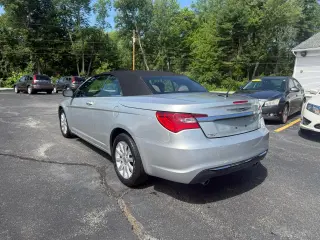 2011 Chrysler 200