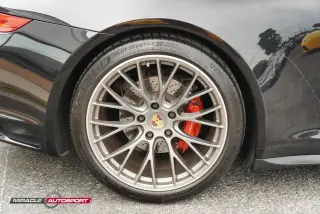 2018 PORSCHE 911