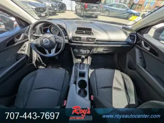 2014 Mazda Mazda3 i Touring 4-Door Sedan