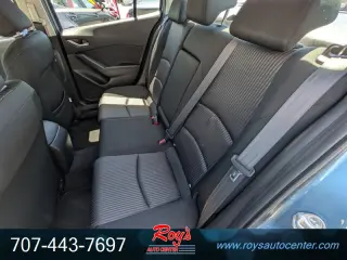 2014 Mazda Mazda3 i Touring 4-Door Sedan