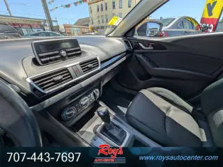 2014 Mazda Mazda3 i Touring 4-Door Sedan