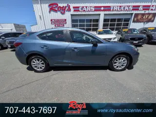 2014 Mazda Mazda3 i Touring 4-Door Sedan