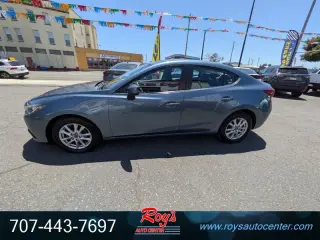 2014 Mazda Mazda3 i Touring 4-Door Sedan