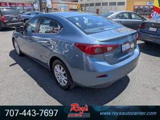 2014 Mazda Mazda3 i Touring 4-Door Sedan