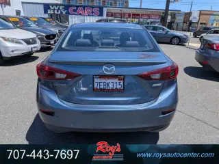 2014 Mazda Mazda3 i Touring 4-Door Sedan
