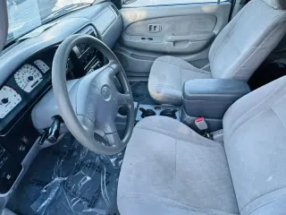 2003 Toyota Tacoma PreRunner V6 4-Door Truck