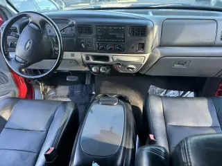 2004 Ford F-250 XLT 4-Door Truck