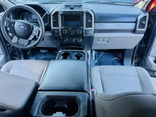 2017 Ford F-350 XLT