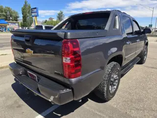 2011 Chevrolet Avalanche LTZ