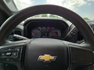 Chevrolet Silverado 1500 2024 4x4 Custom 4dr Crew Cab 6.6 ft. SB
