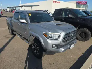 Toyota Tacoma 2017 4x4 TRD Pro 4dr Double Cab 5.0 ft SB 6A