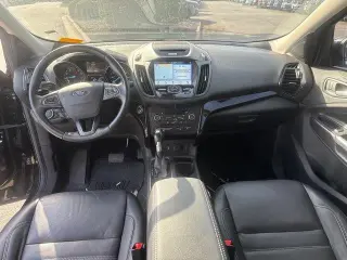 Ford Escape 2017 AWD Titanium 4dr SUV