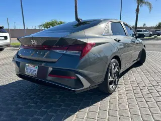Hyundai ELANTRA 2024 SEL 4dr Sedan