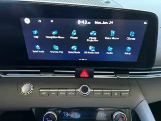 Hyundai ELANTRA 2024 SEL 4dr Sedan