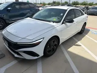 Hyundai ELANTRA 2026 SEL Sport 4dr Sedan